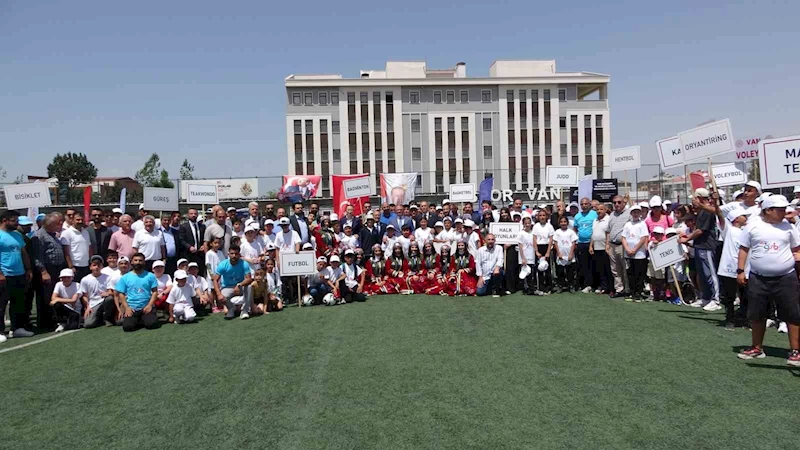 Van’da yaz spor okulları başladı