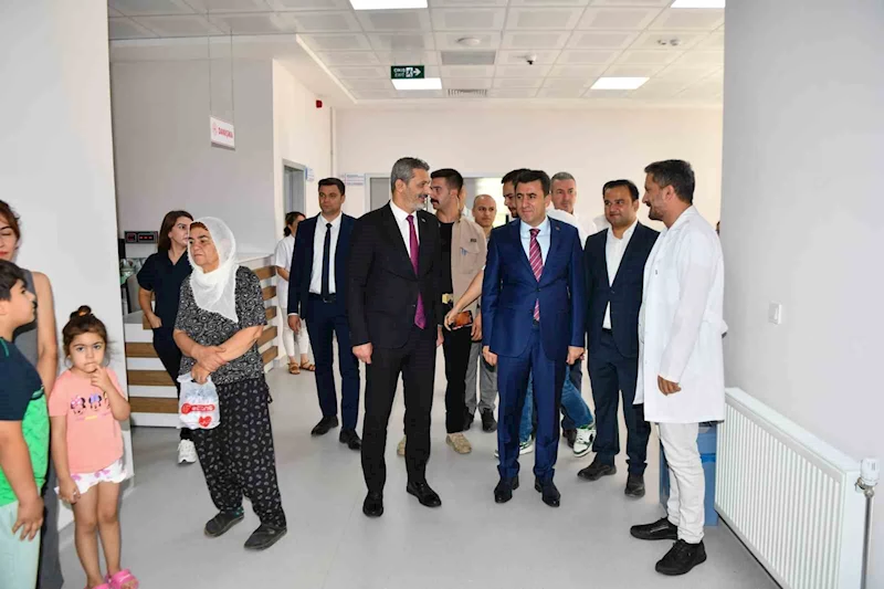 Tunceli’de yeni aile sağlığı merkezi ile acil sağlık hizmetleri istasyonu açıldı
