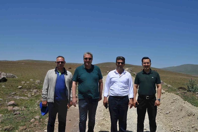 Akyaka Kaymakamı Demirtaş, yaylalarda vatandaşlarla buluştu
