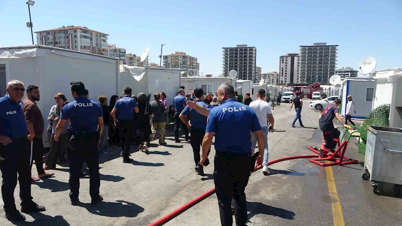 Malatya’da konteyner kentte korkutan yangın
