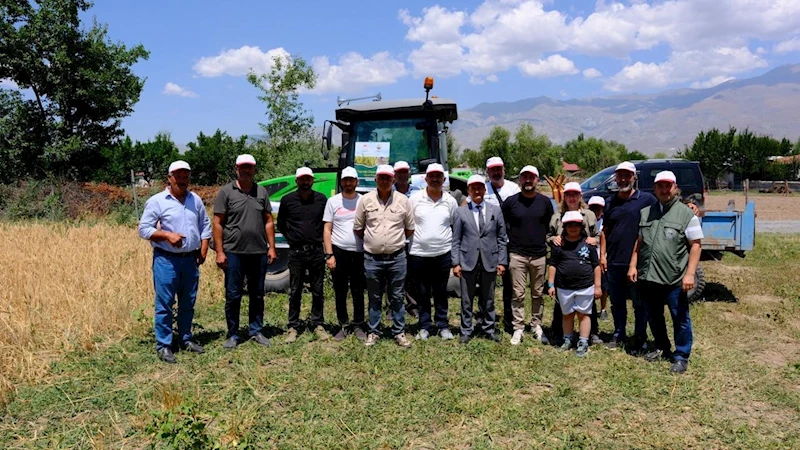 Erzincan’ın Mahmutlu köyünde tarla günü düzenlendi
