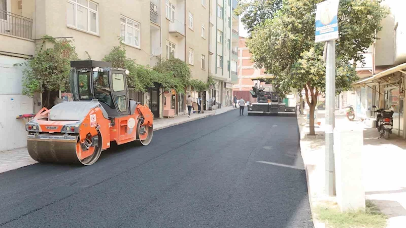 Elazığ’da yol yenileme çalışmaları sürüyor
