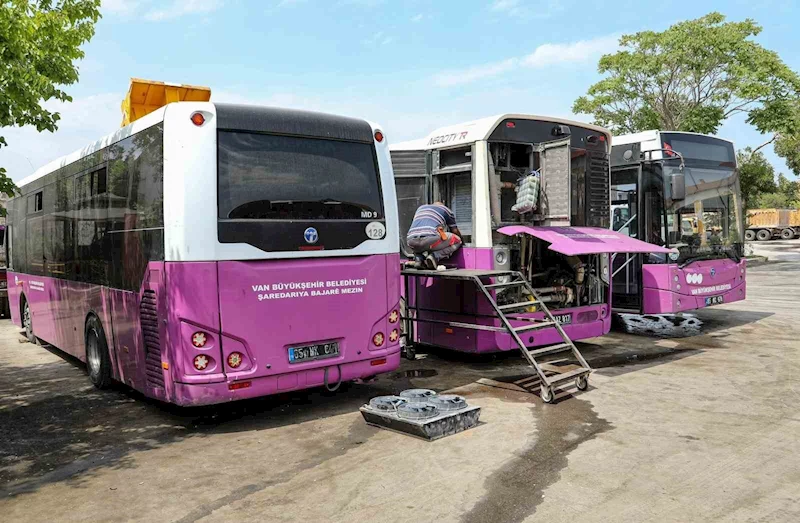 Van Büyükşehir Belediyesi 7 ayda 7 bin 180 bakım onarım işi yaptı