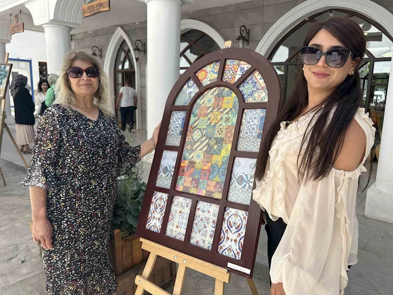 Van’da kadın kursiyerlerin el emeği beğeniye sunuldu
