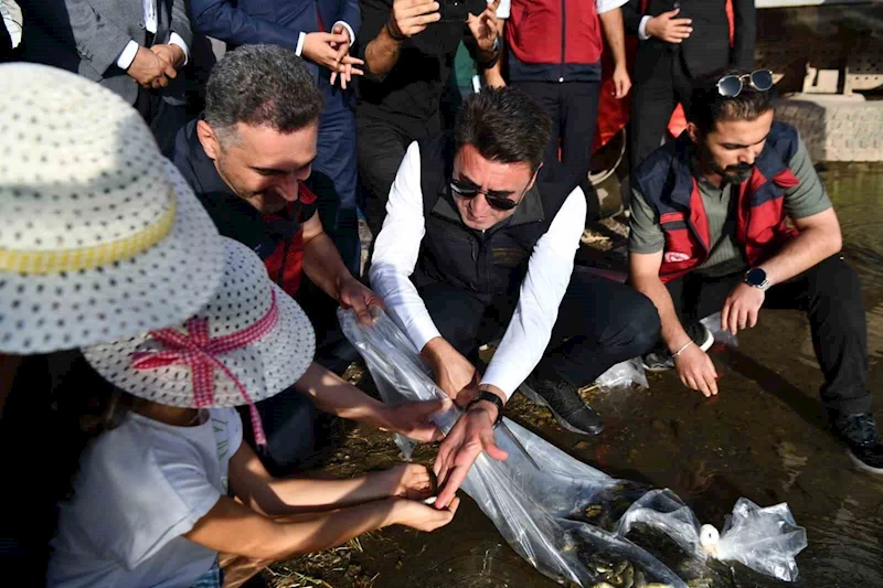 Tunceli’de 850 bin adet balık suyla buluşturuldu
