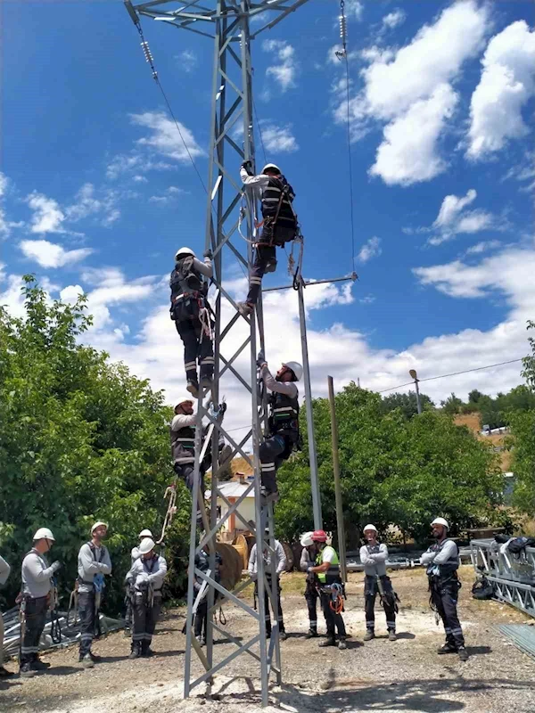 Fırat EDAŞ’tan saha çalışanlarına eğitim
