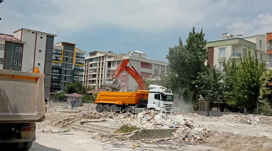 Tef İfakat İlköğretim’de İlkel Yıkım Tepki Çekti