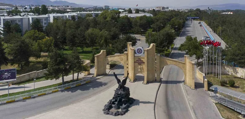 Atatürk Üniversitesi’nden 22 bilim insanı, Stanford’un 