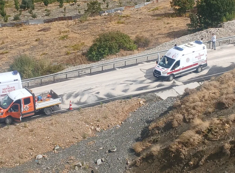 Malatya Adıyaman Yolunda Tırın Kontrolden Çıkması Yaralanmalara Neden Oldu