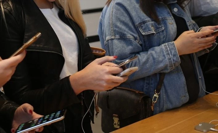 3 bin 500 lirayı geçen cep telefonlarında taksit 3 aya indirildi