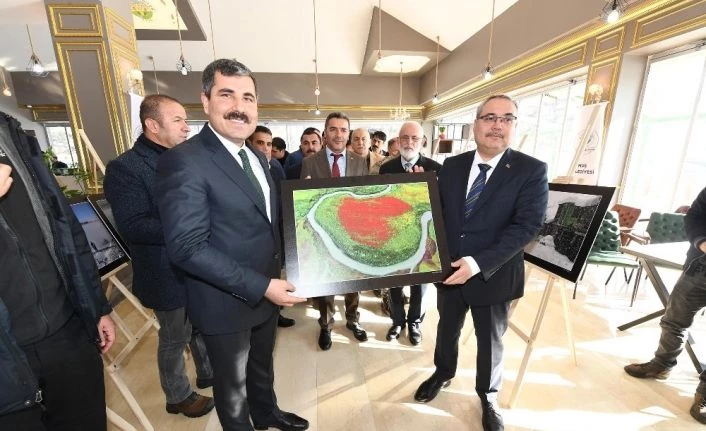‘4 Mevsim Muş’ fotoğraf sergisine yoğun ilgi