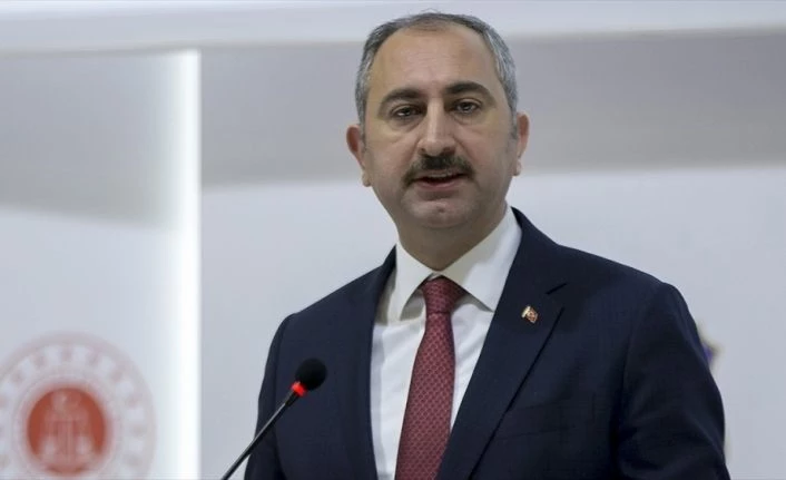 Adalet Bakanı Gül: Yargı hiçbir yerden ve kimseden emir almaz