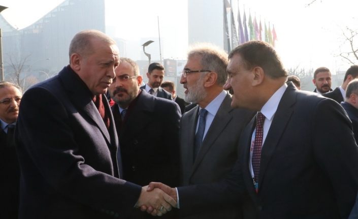 Cumhurbaşkanı Erdoğan, Malatya standını gezdi