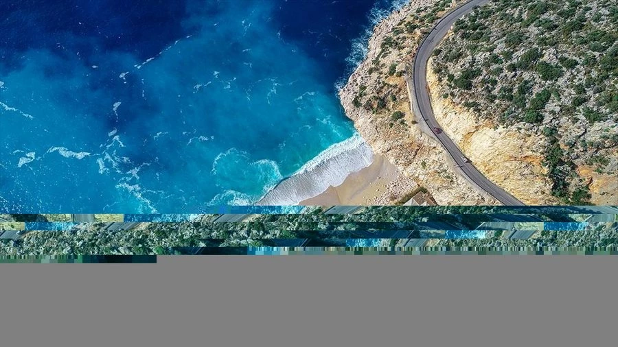 Dünyaca ünlü Kaputaş Plajı kış manzarasıyla görenleri hayran bırakıyor