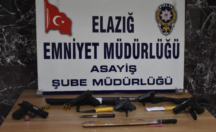 Elazığ polisinin şok uygulamalarında, 7 silah ele geçirildi