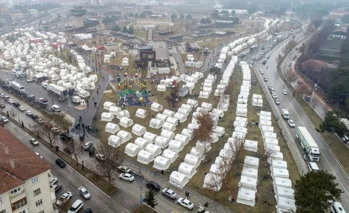 Elazığ ve Malatya için toplanan yardım 86 milyon lirayı aştı