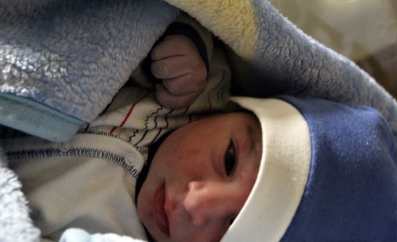 Elazığ’da yeni yılın ilk bebeği ‘Emir Ali’ oldu