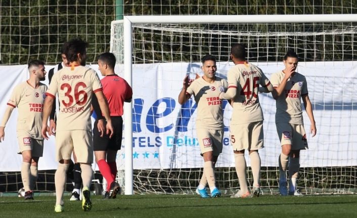 Galatasaray hazırlık maçında Altay