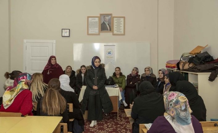 İpekyolu Belediyesinden kadınlara yönelik eğitim çalışması