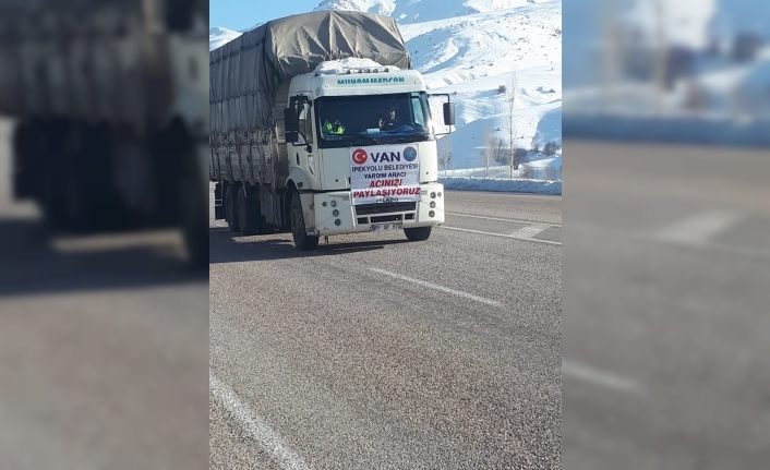 İpekyolu Belediyesinin yardım tırı yola çıktı