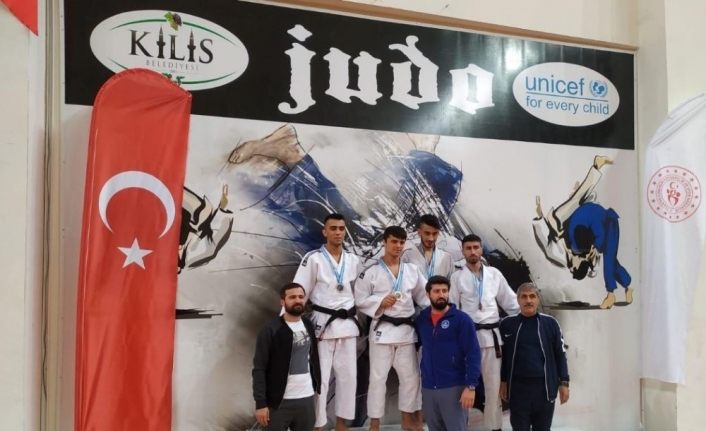 İşitme engelli Vanlı judocular Türkiye üçüncüsü oldu