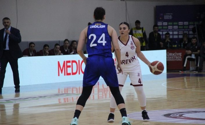 Kadınlar Basketbol Süper Ligi: Elazığ İl Özel İdare: 87 - Fenerbahçe: 84