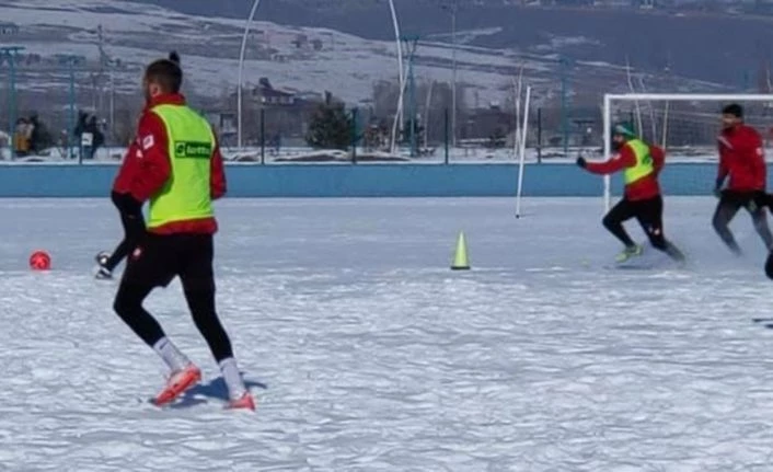 Kars 36 Spor Hoçvan Spor karşılaşması hazırlıklarını sürdürüyor