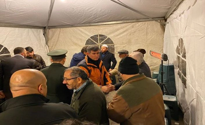Metin Feyzioğlu'ndan şehit teğmenin ailesine taziye ziyareti