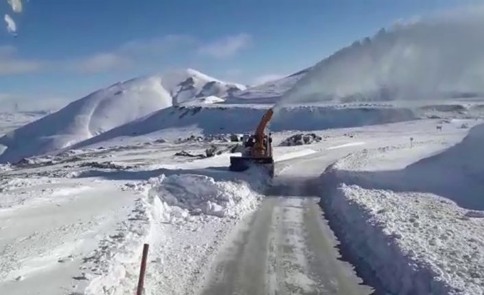 Palandöken’de mahsur kaldılar