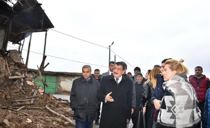 Perihan Savaş deprem bölgesinde