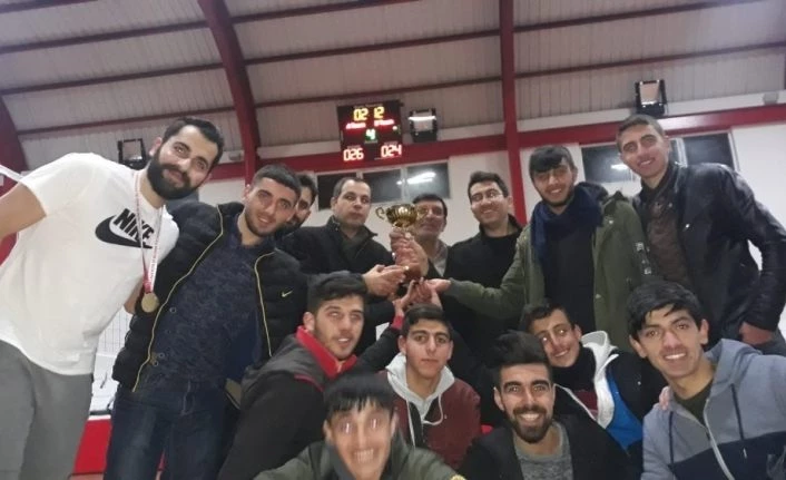 Tekman’da kurumlar arası voleybol turnuvası düzenlendi