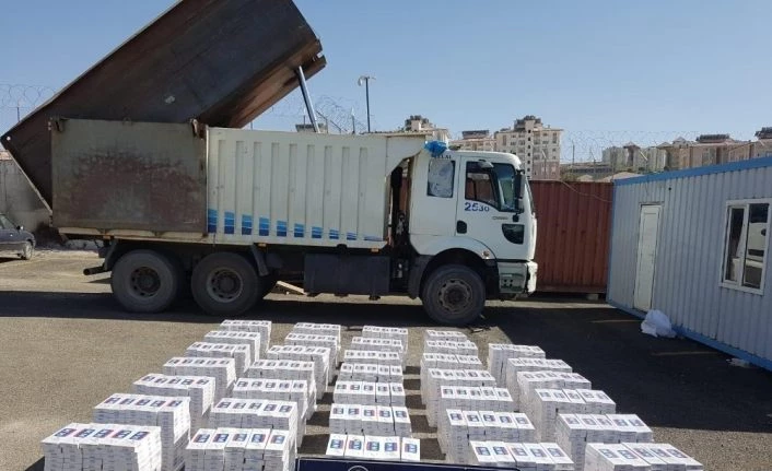 Van polisi 2019 yılında 1 milyon 297 bin paket kaçak sigara ele geçirdi