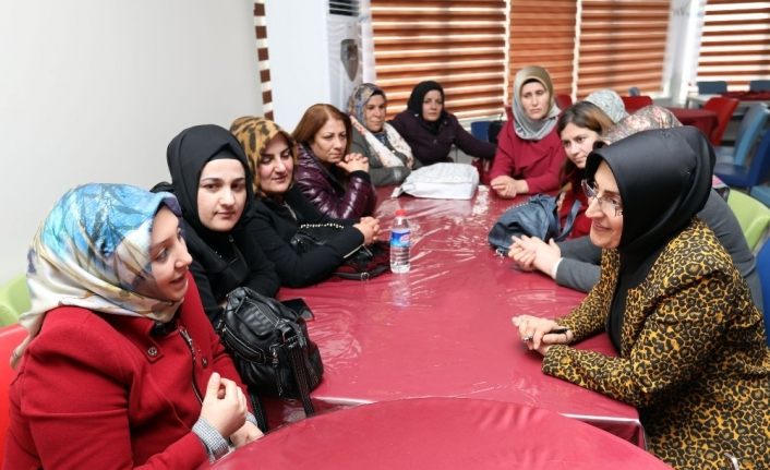 Van’da gönülden gönüle dost sohbetlerine yoğun ilgi