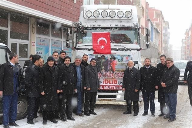 Ağrı’dan İdlib’e kardeşlik eli