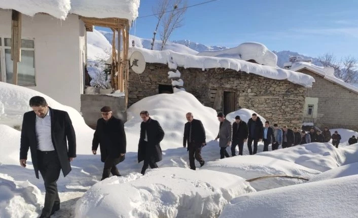 AK Parti heyetinden Durankaya ve Geçitli’ye çıkarma