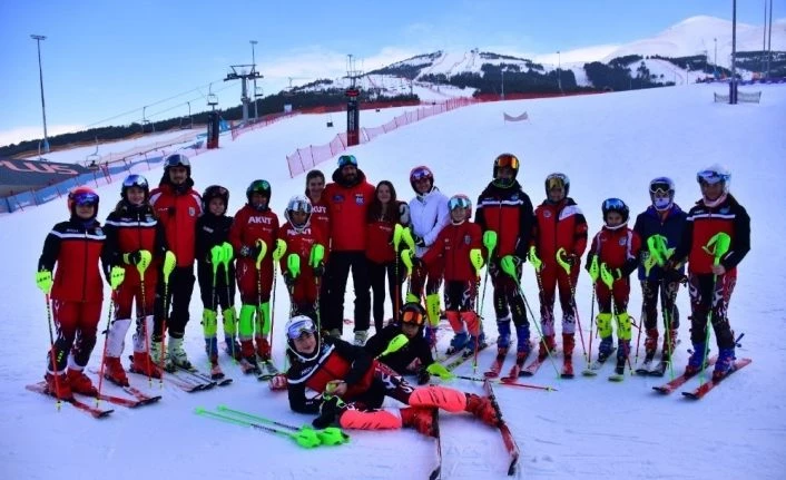 AKUT Spor Kulübü son iki yarışta 19 madalya kazandı