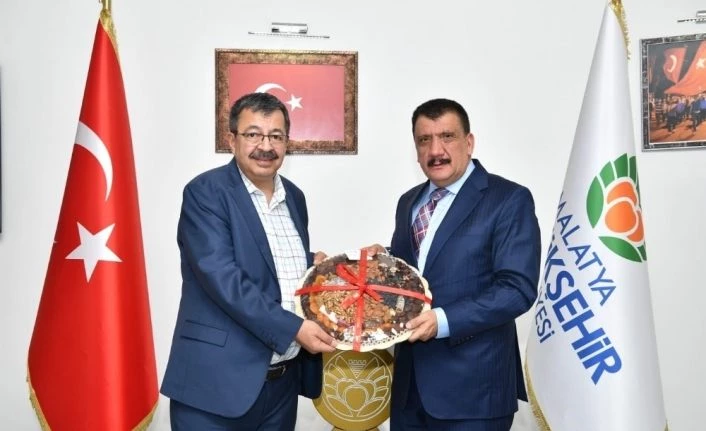 Başkan Gürkan: “Hayati İnanç, Türk Edebiyatı açısından önemli bir şahsiyettir”