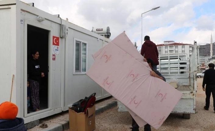 Deprem bölgesinde konteyner kente yerleşim başladı