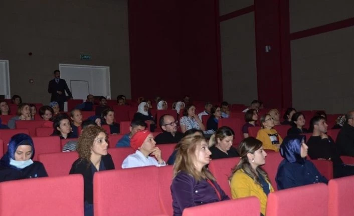 “Depremin Psikolojik Etkileri ve Deprem Tedbirleri” semineri düzenlendi