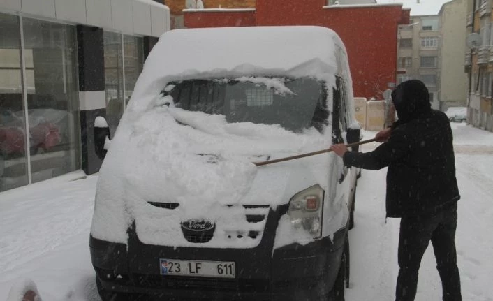 Elazığ’da yoğun kar nedeniyle hamile ve engellilere idari izin