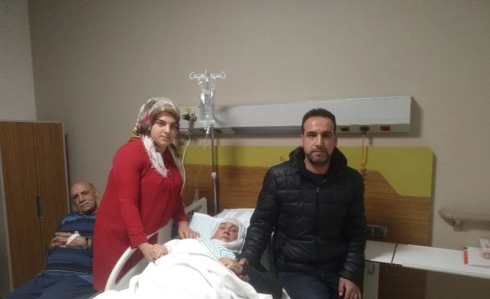 Enkazdan 17 saat sonra kurtarılan depremin simgesi Hatun teyze, o anları anlattı