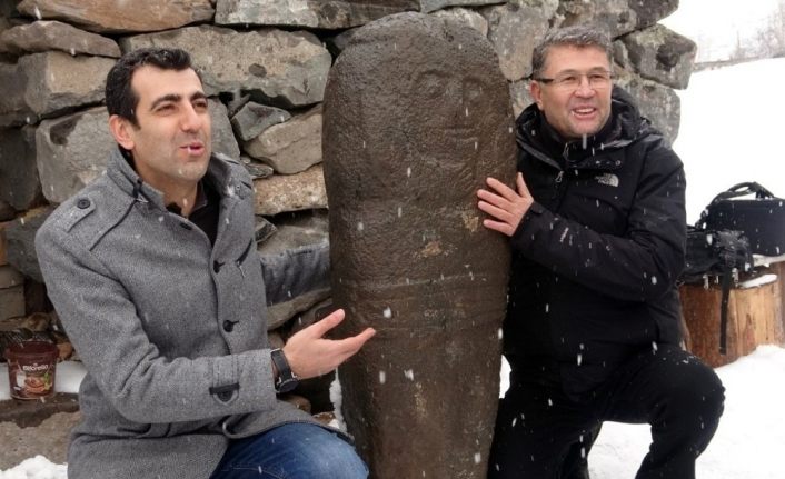 Erzurum’da 2 bin 500 yıllık ‘Taş Baba’ heykeli bulundu