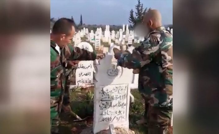 Esed rejimi evlerden sonra mezarlıkları da yıkıyor