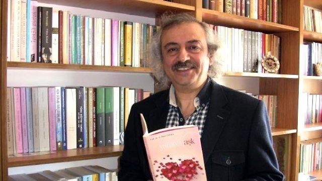Felsefeye Hizmet Ödülü Prof. Dr. Hacı Ömer Özden’e verildi