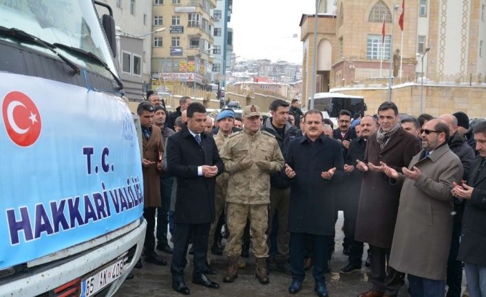 Hakkari’den deprem bölgesine yardım