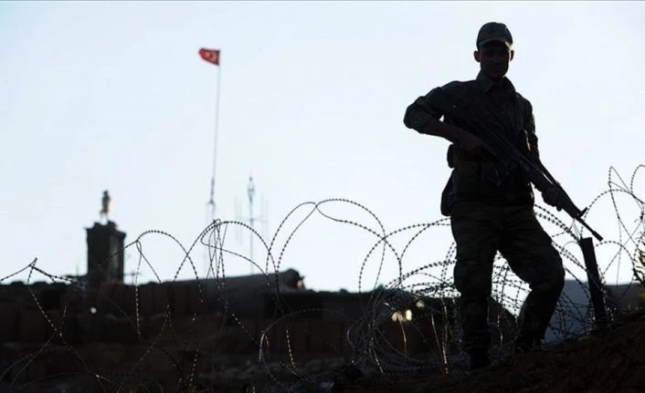 İçişleri Bakanlığı: İkna yöntemiyle bir terörist daha teslim oldu