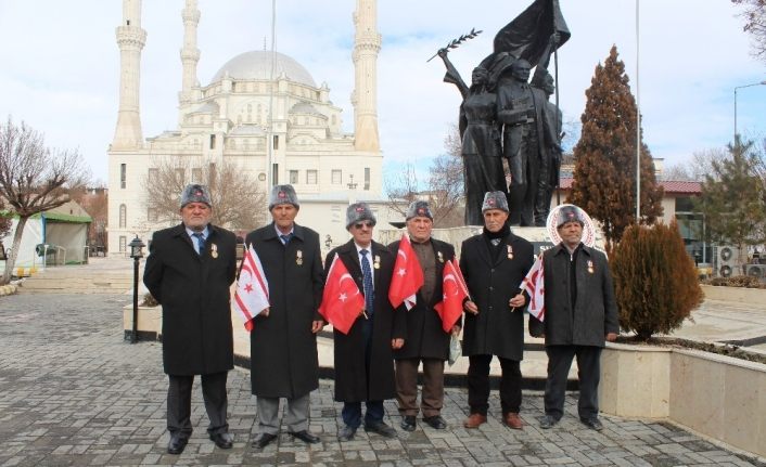 Iğdırlı gazilerden ırkçı Yunan milletvekili Lagos’a tepki