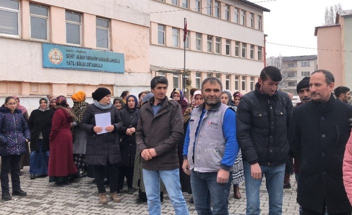 Kars’ta yıkılma kararı çıkarılan okullardaki öğrencilerin aileleri kararsız