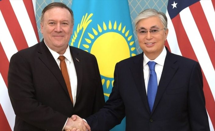 Kazakistan Cumhurbaşkanı Tokayev, ABD Dışişleri Bakanı Pompeo