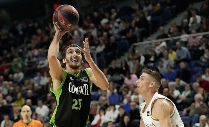 Kenan Sipahi kariyerini İspanya